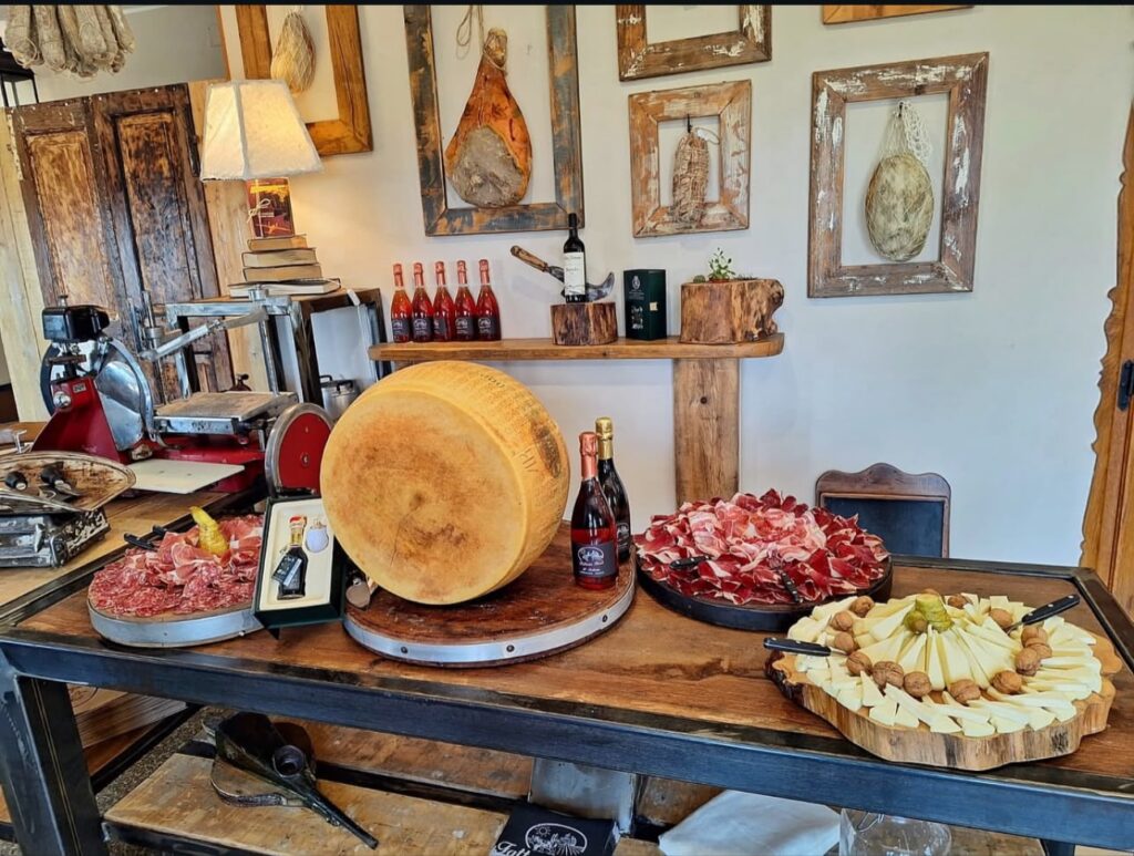 Il nostro locale di Canossa - Fattoria Rossi