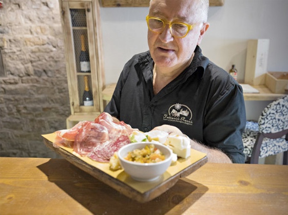 Tagliere nella bottega di Firenze di Fattoria Rossi